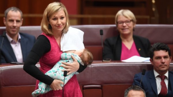 Larissa Waters breastfeeding